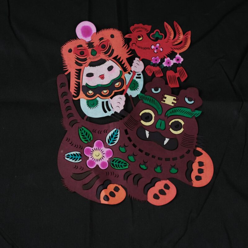 lion-dance-guardian-paper-cutting