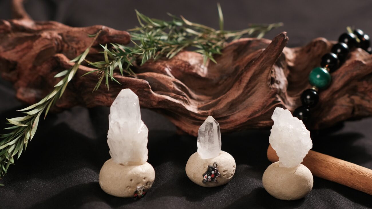 Crystals as Personal Talismans: Meaning and Belief 6 - Tanfog Crystals as Personal Talismans: Meaning and Belief 5 - Tanfog