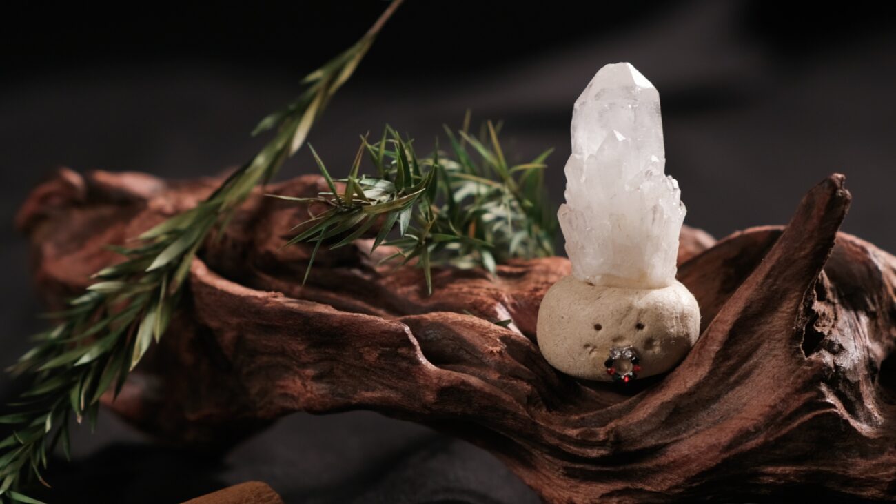 Crystals as Personal Talismans: Meaning and Belief 2 - Tanfog Crystals as Personal Talismans: Meaning and Belief 1 - Tanfog