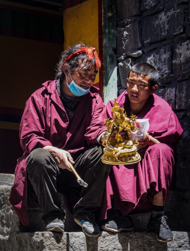 Sacred Hart: Unveiling the Luminous Symbolism of the Deer 6 - Tanfog Sacred Hart: Unveiling the Luminous Symbolism of the Deer 5 - Tanfog