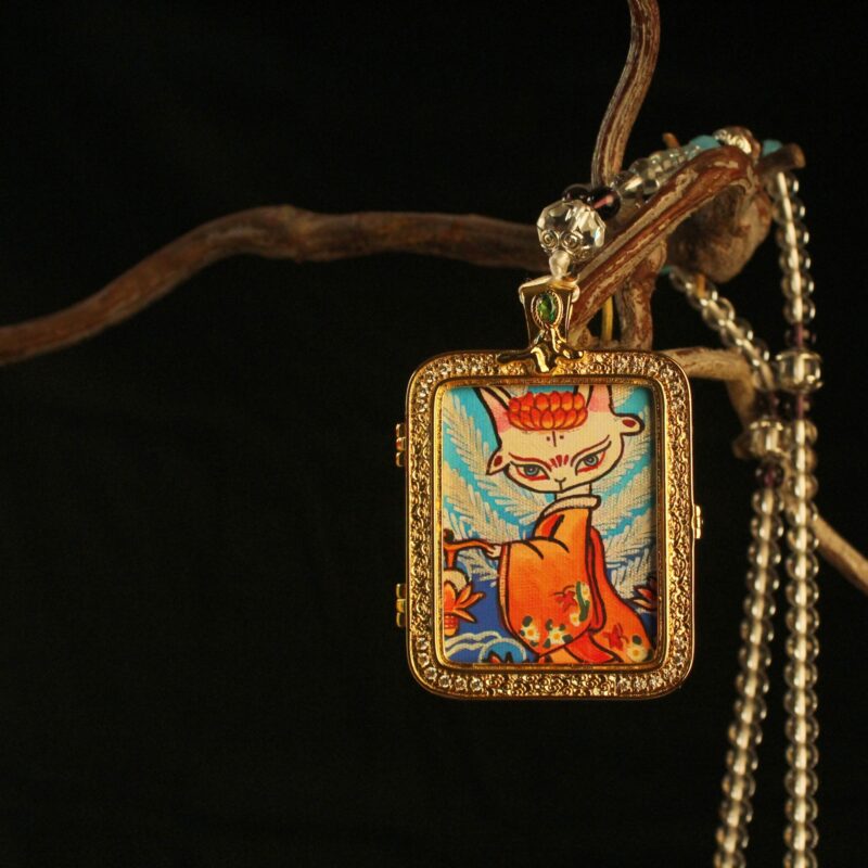 festive-fox-spirit-good-fortune-locket