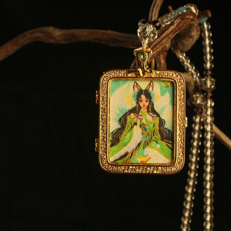festive-fox-spirit-good-fortune-locket1