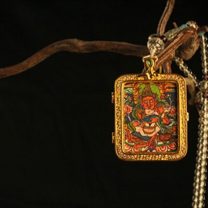 red-jambhala-magnetizing-wealth-locket