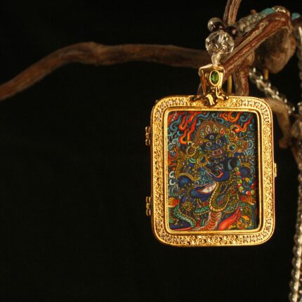 six-armed-mahakala-ultimate-protection-locket