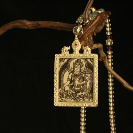 vintage-silver-green-tara-etched-locket