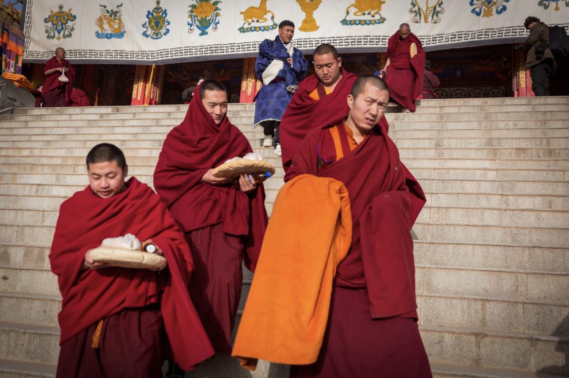 Thangka Painting: A Portal to Enlightenment 9 - Tanfog Thangka Painting: A Portal to Enlightenment 8 - Tanfog