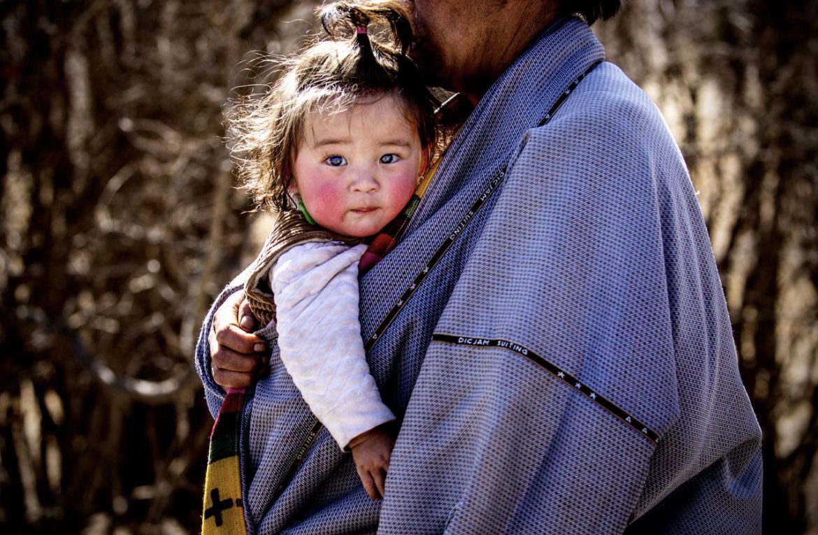 Thangka Painting: A Portal to Enlightenment 9 - Tanfog Thangka Painting: A Portal to Enlightenment 8 - Tanfog